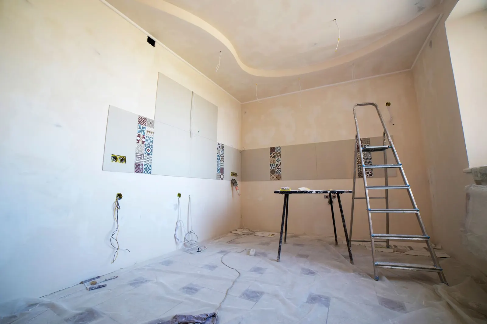 Contractor renovating a Des Moines living room